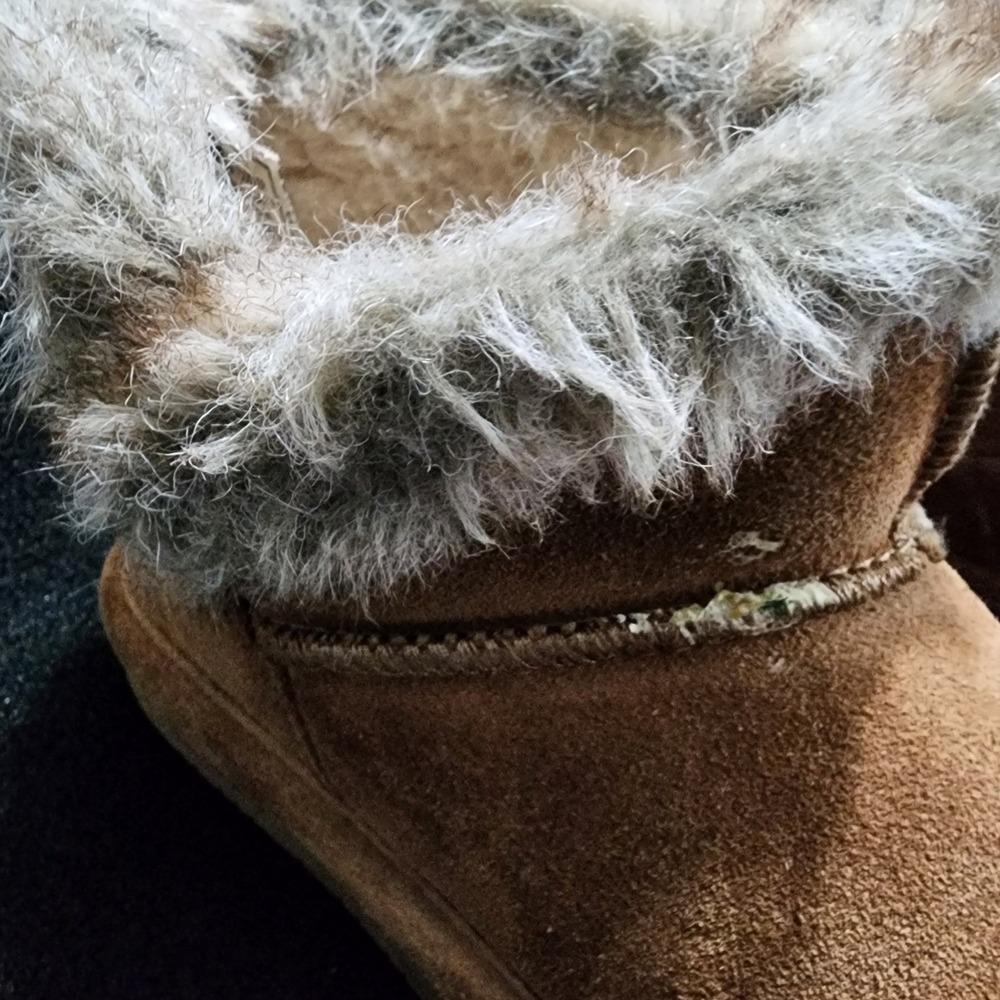 Bearpaw Toddler Hickory Brown Suede Faux Fur Trim Ankle Boots Size 12 US - Picture 3 of 9